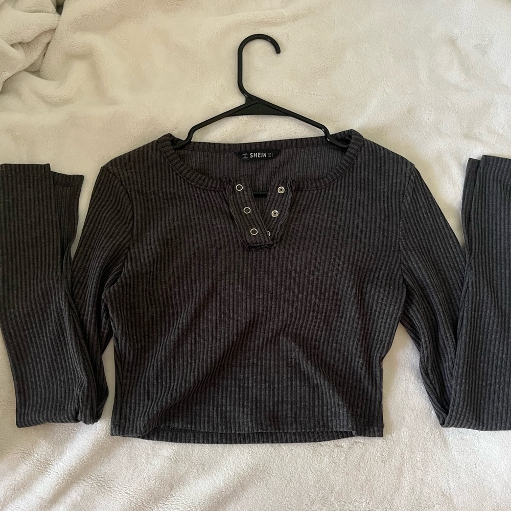 SHEIN long sleeve top - Picture 3 of 5